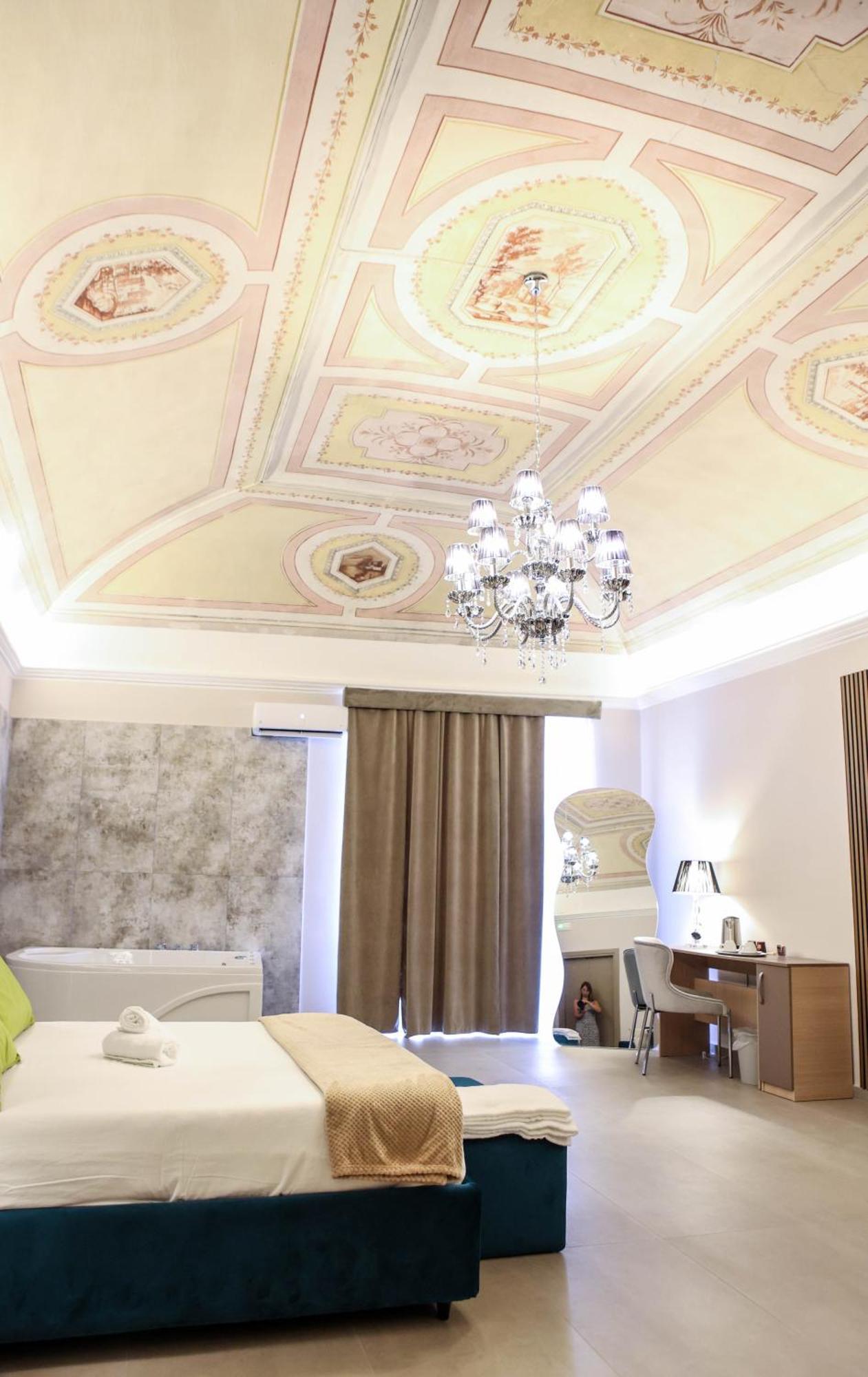 B&B Suites&Rooms Piazza Dei Martiri 卡塔尼亚 外观 照片