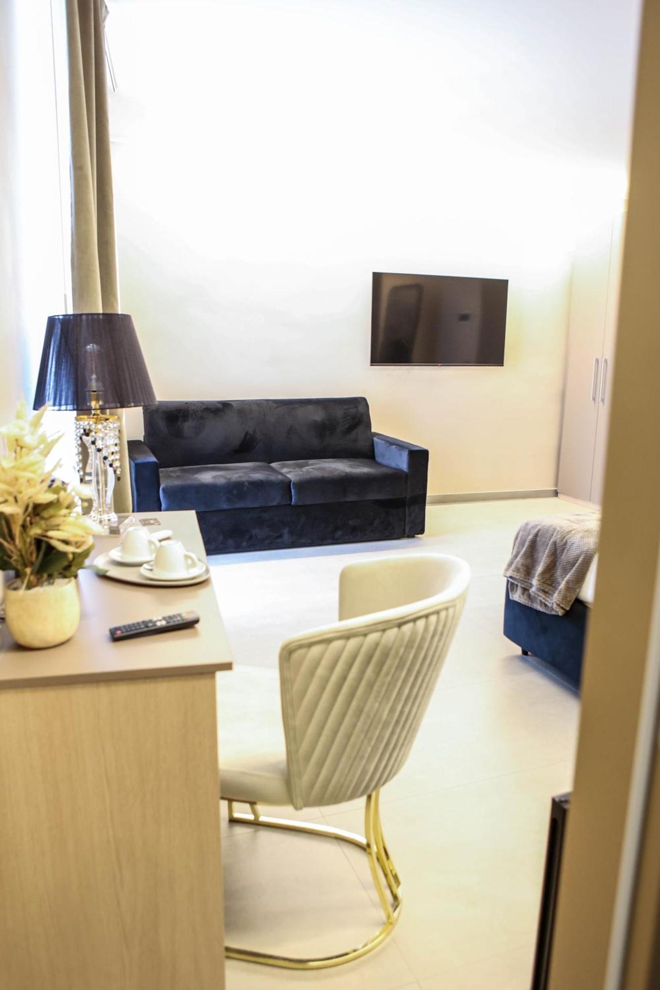 B&B Suites&Rooms Piazza Dei Martiri 卡塔尼亚 外观 照片