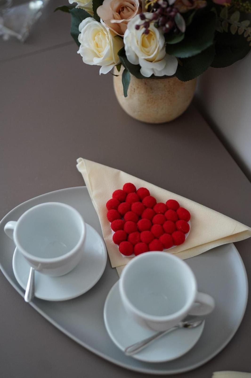 B&B Suites&Rooms Piazza Dei Martiri 卡塔尼亚 外观 照片