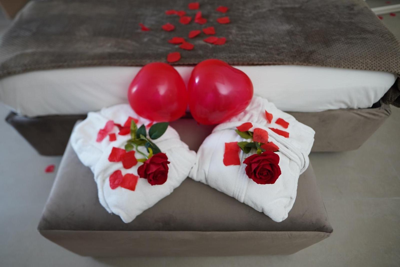 B&B Suites&Rooms Piazza Dei Martiri 卡塔尼亚 外观 照片