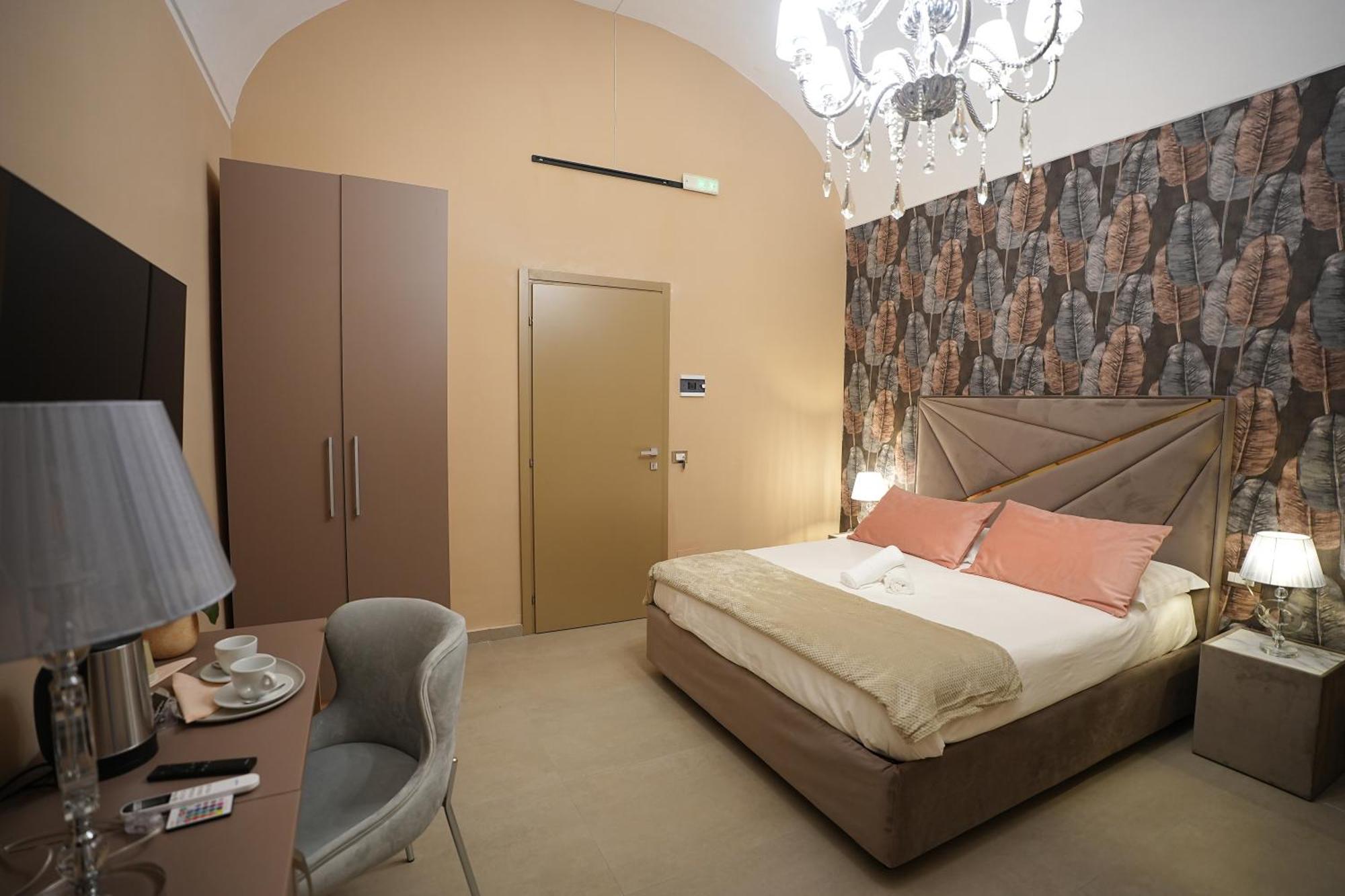 B&B Suites&Rooms Piazza Dei Martiri 卡塔尼亚 客房 照片
