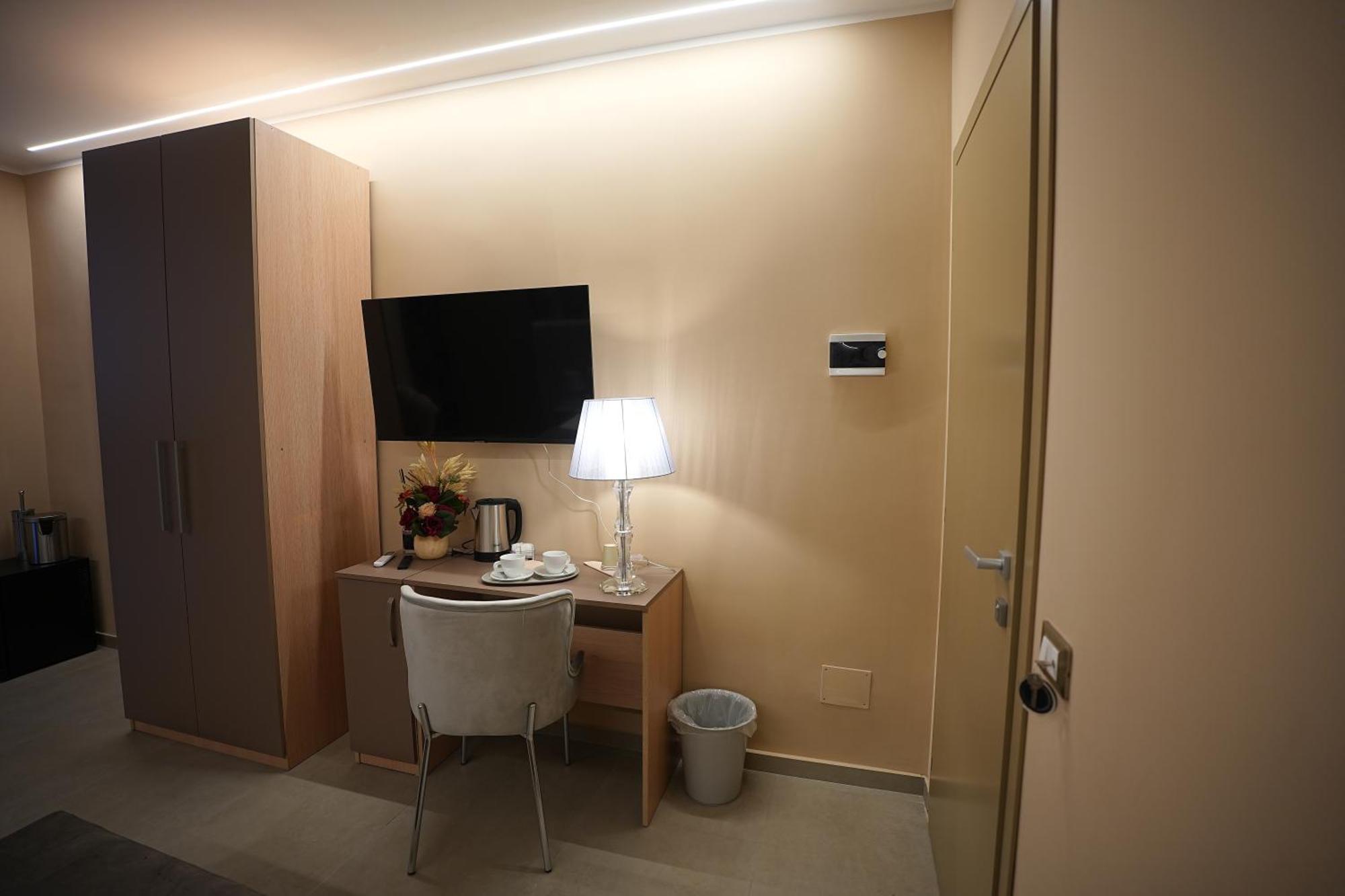 B&B Suites&Rooms Piazza Dei Martiri 卡塔尼亚 客房 照片