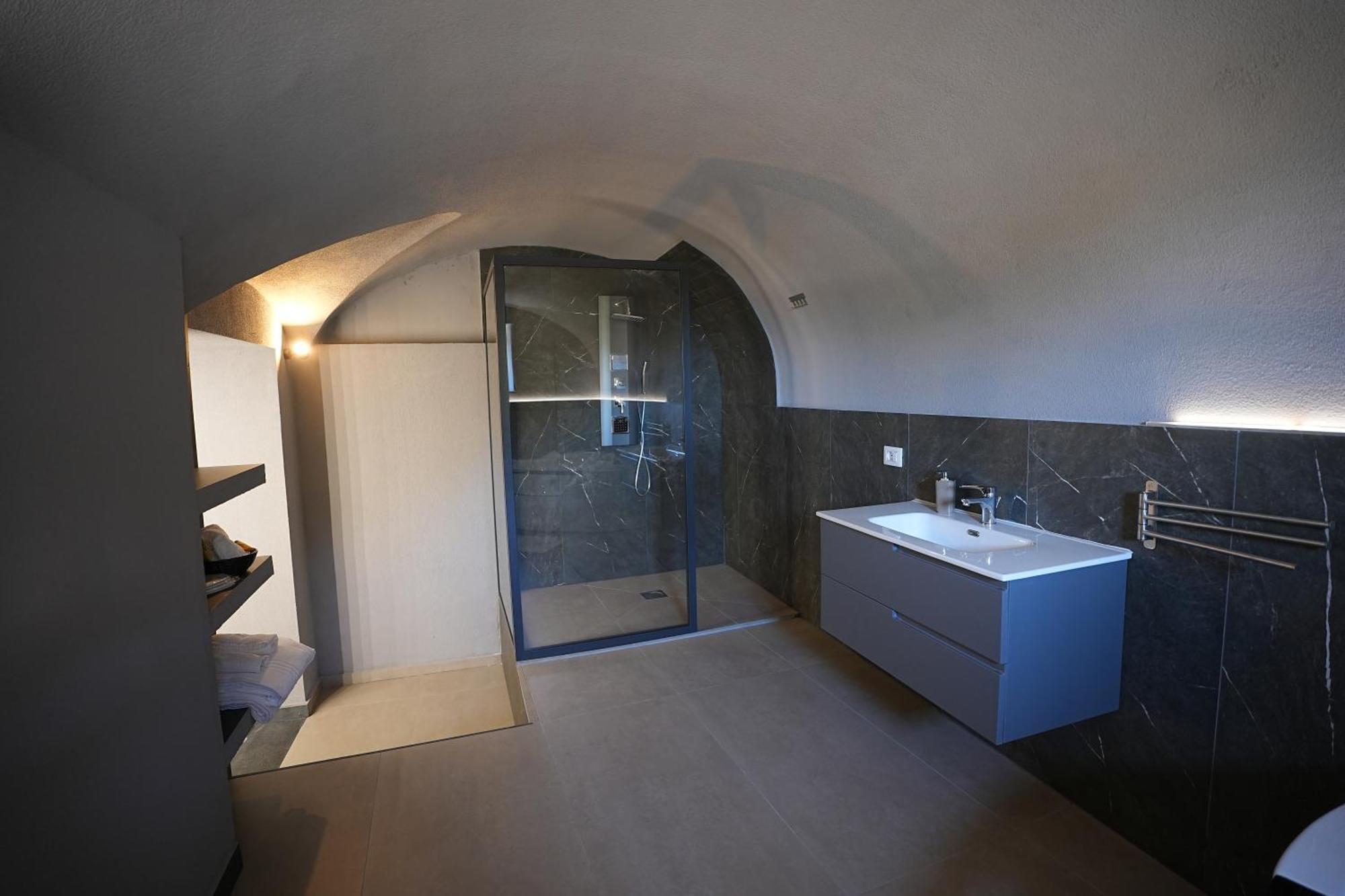 B&B Suites&Rooms Piazza Dei Martiri 卡塔尼亚 外观 照片